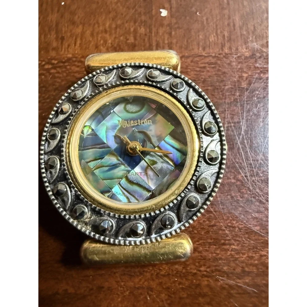 VTG  Majestron‎ Majesti Ladies  Watch Abalone Dial Gold & Black Tone No Band